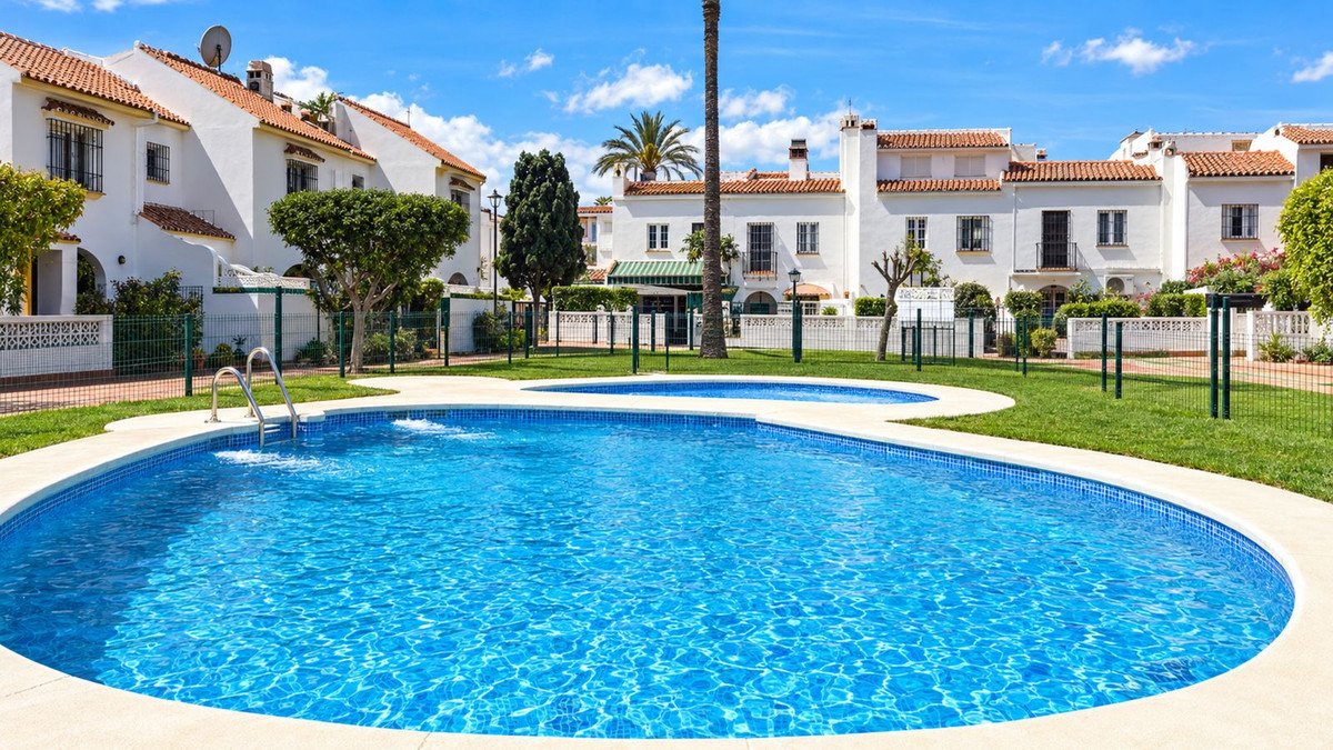 4 Bed Townhouse in Casares Playa