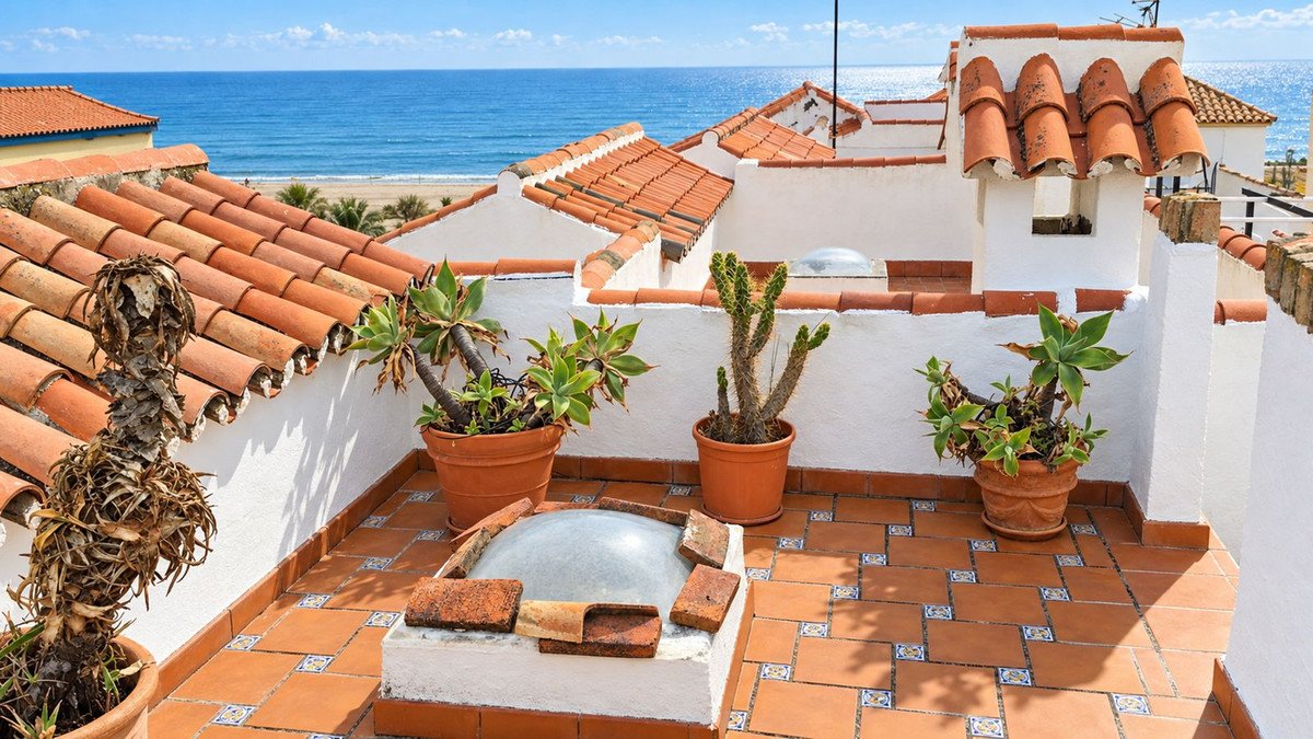 4 Bed Townhouse in Casares Playa