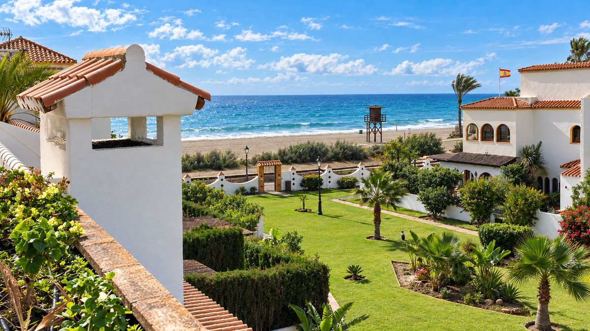 4 Bed Townhouse in Casares Playa