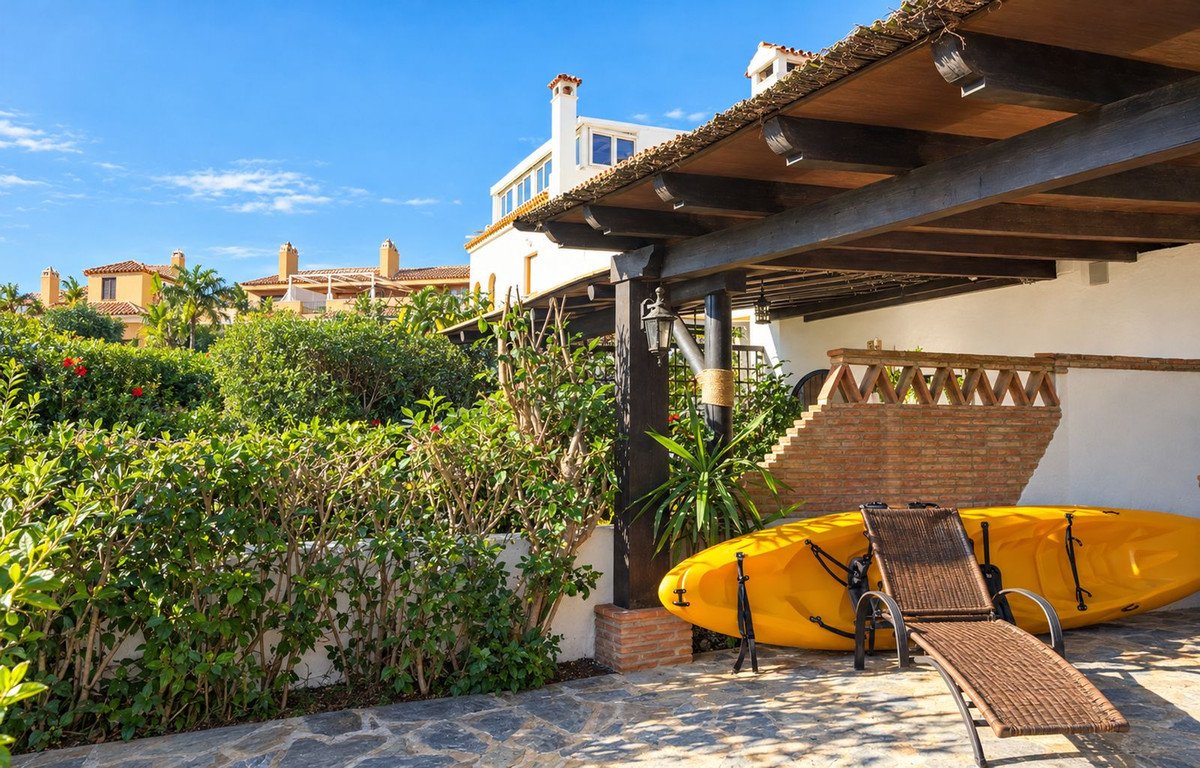 4 Bed Townhouse in Casares Playa