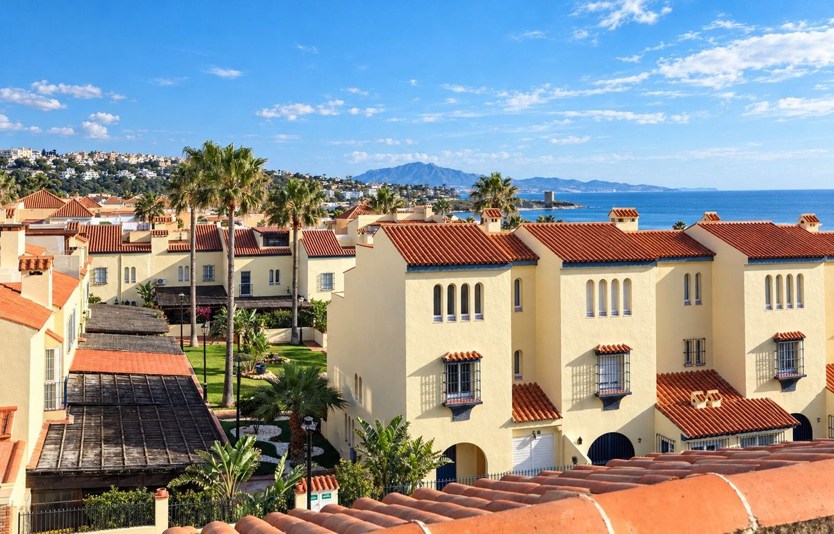 4 Bed Townhouse in Casares Playa