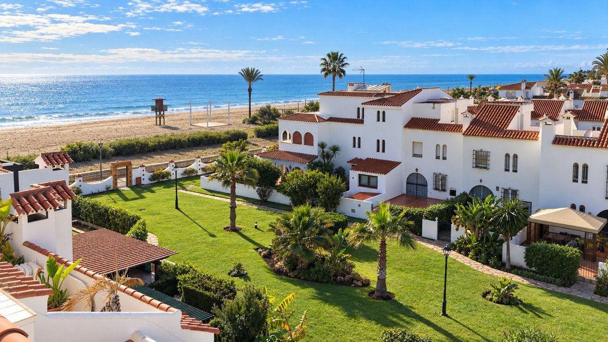 4 Bed Townhouse in Casares Playa