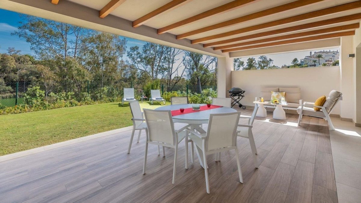 3 Bed Ground Floor Apartment in Nueva Andalucía