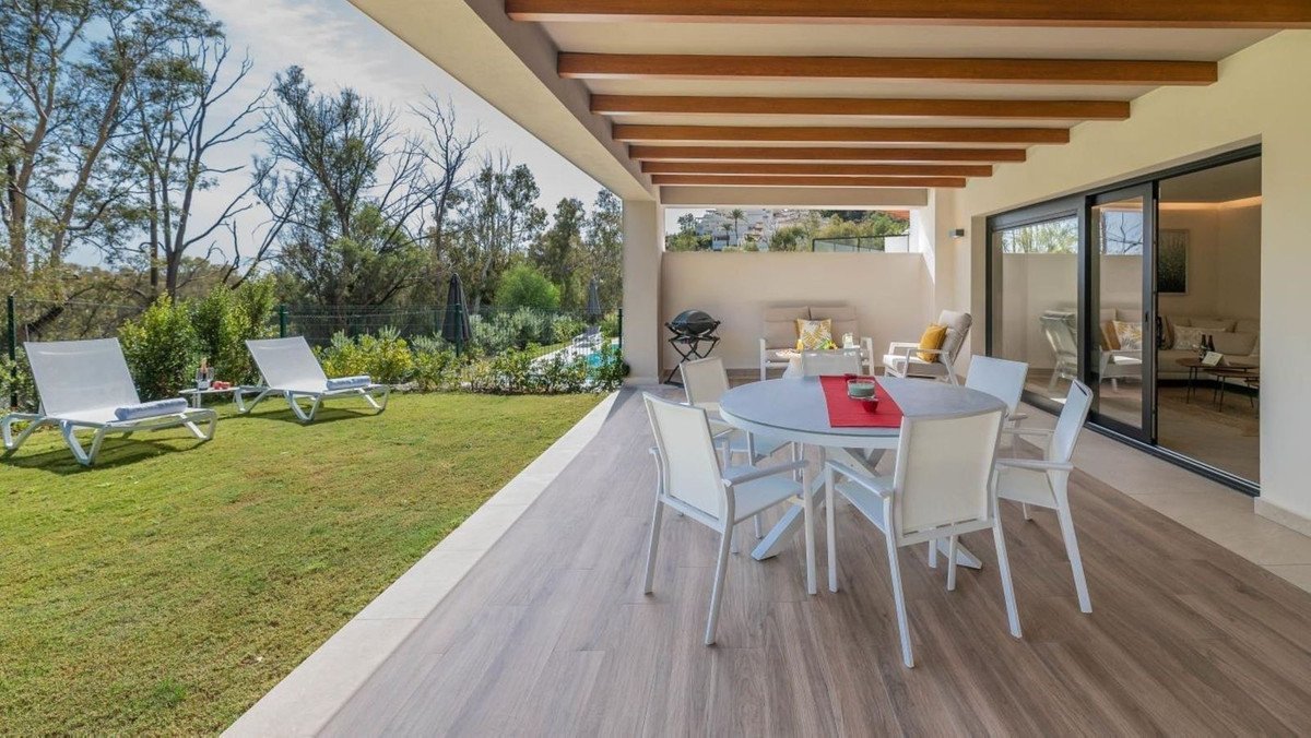 3 Bed Ground Floor Apartment in Nueva Andalucía
