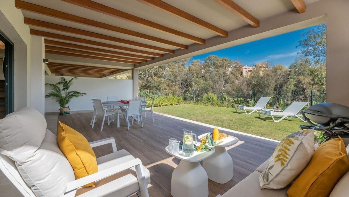 3 Bed Ground Floor Apartment in Nueva Andalucía