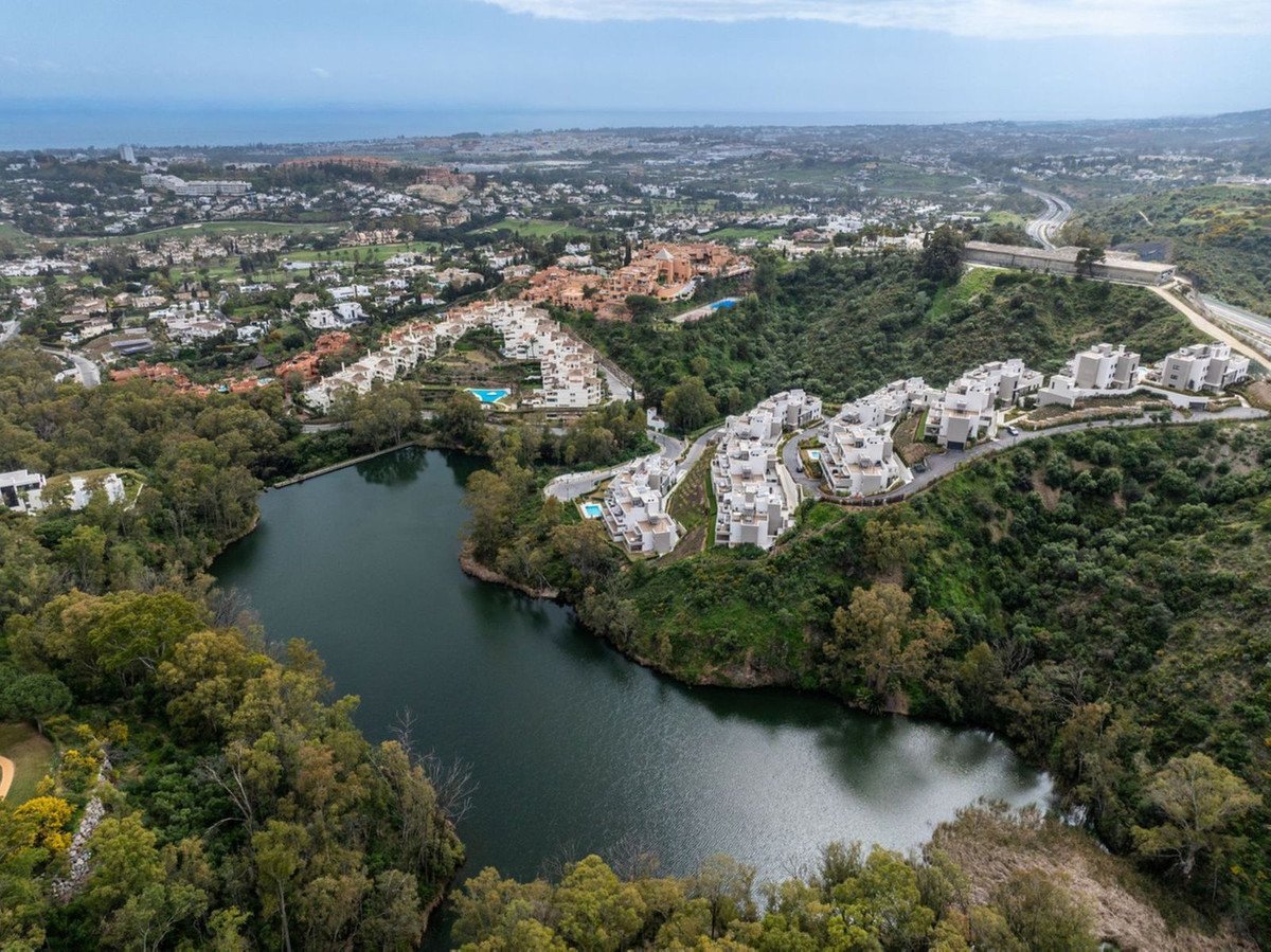 3 Bed Ground Floor Apartment in Nueva Andalucía