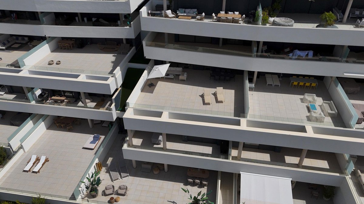 3 Bed Middle Floor Apartment in Marbella