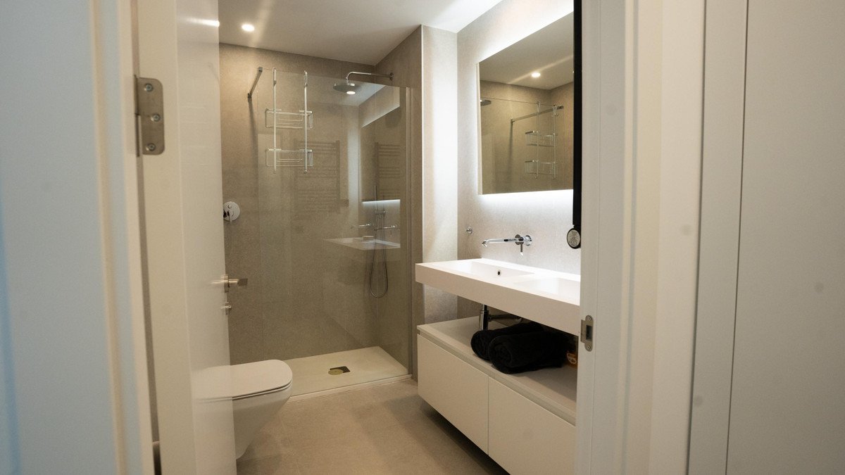 3 Bed Middle Floor Apartment in Marbella