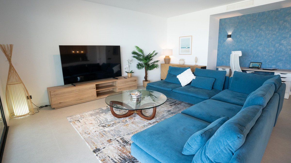 3 Bed Middle Floor Apartment in Marbella