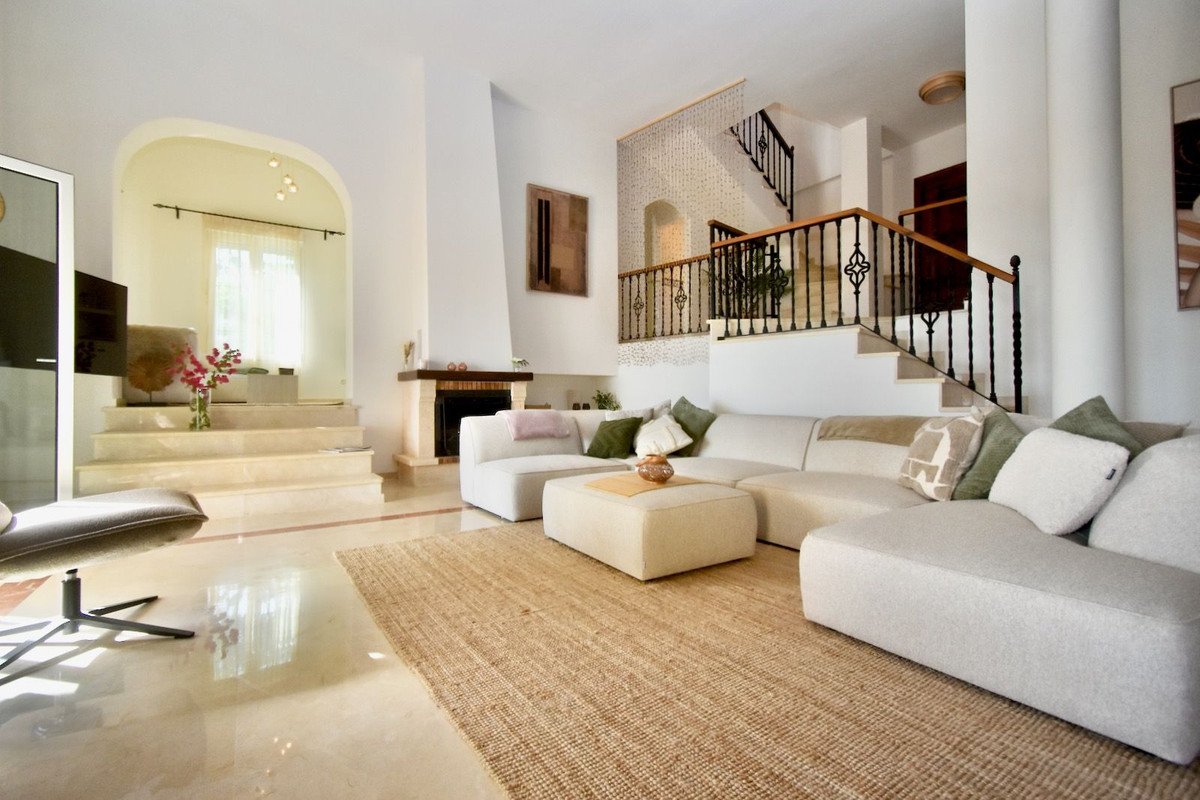 3 Bed Detached Villa in La Duquesa
