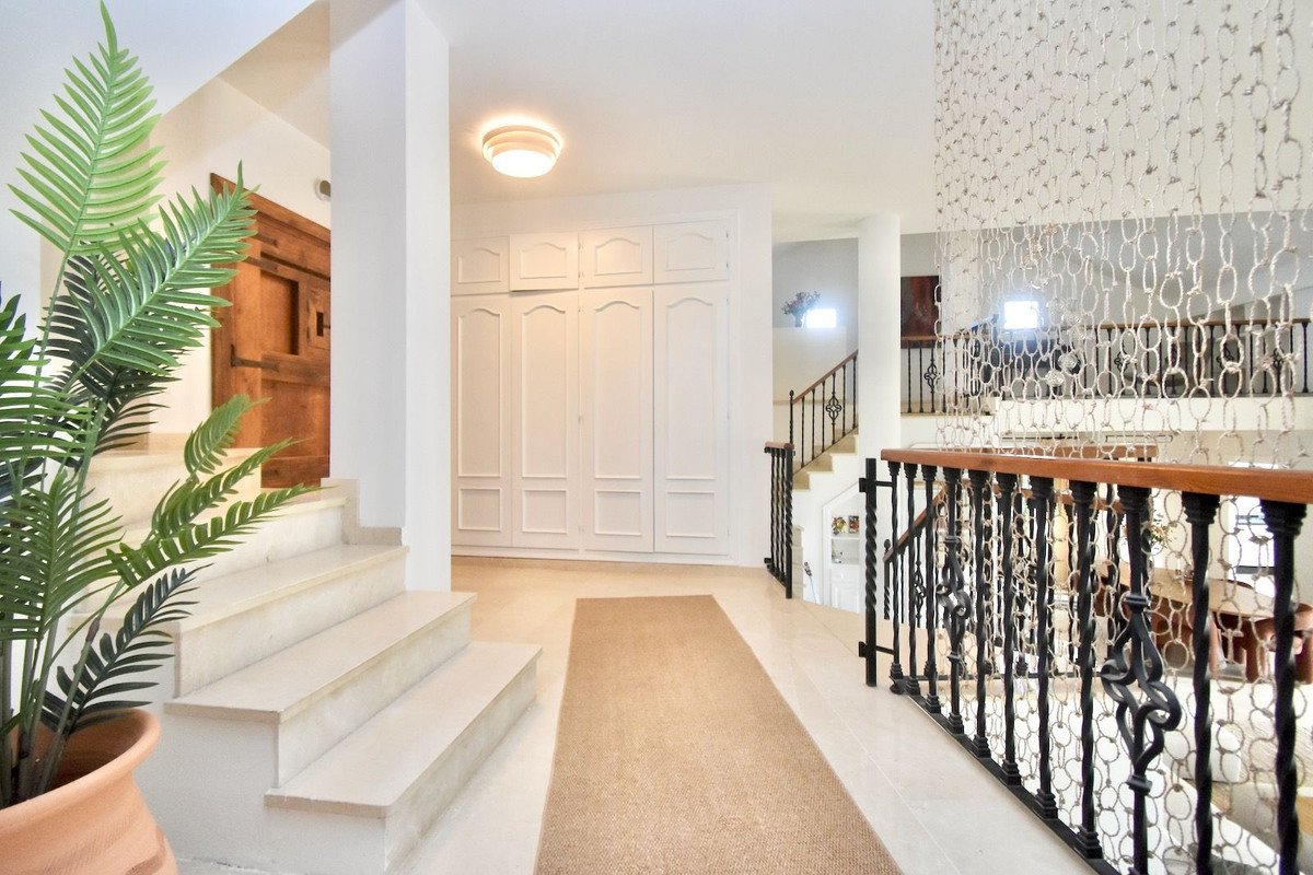 3 Bed Detached Villa in La Duquesa