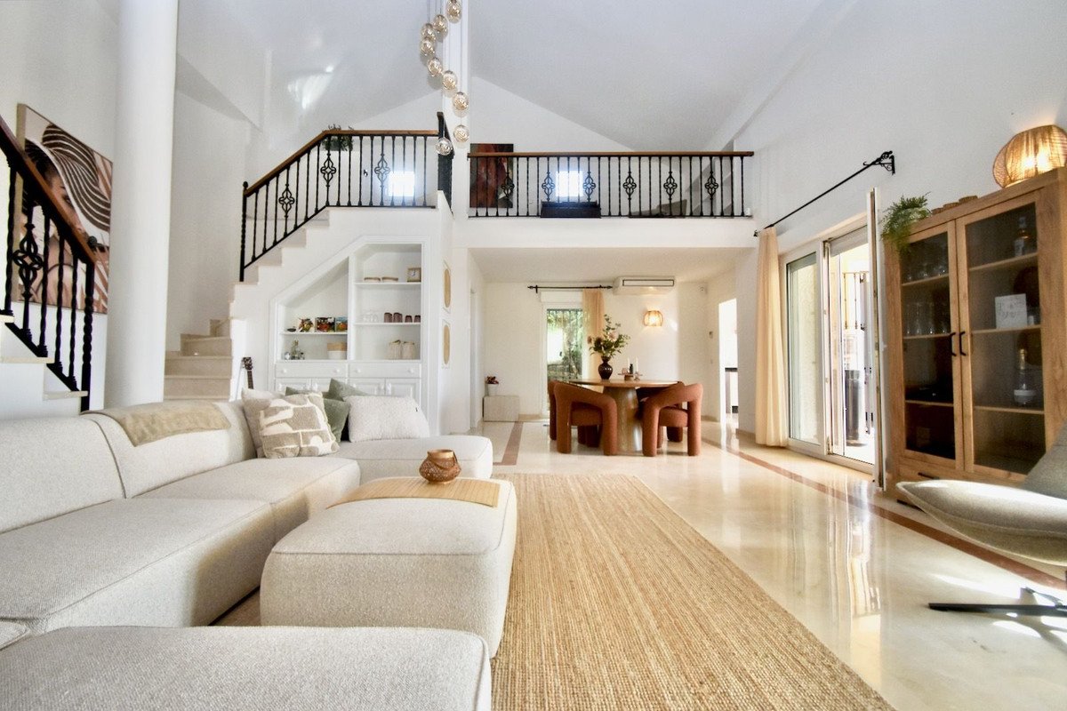 3 Bed Detached Villa in La Duquesa