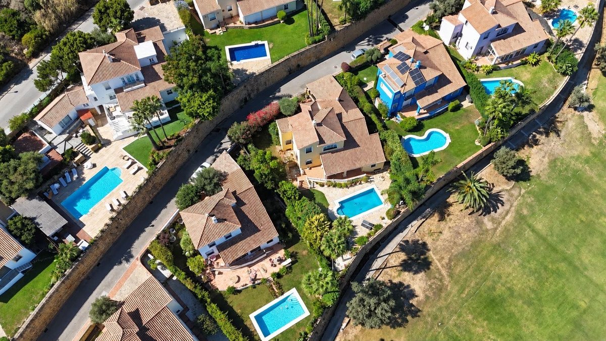 3 Bed Detached Villa in La Duquesa