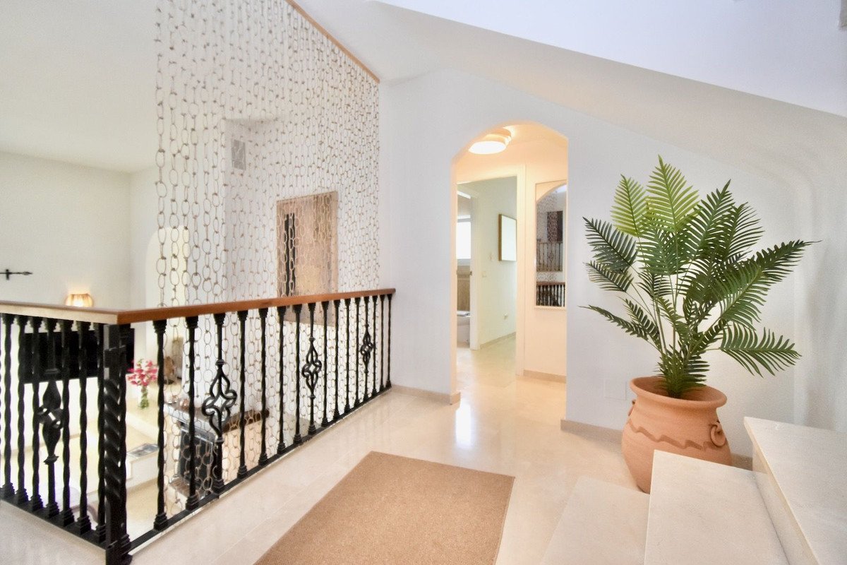3 Bed Detached Villa in La Duquesa