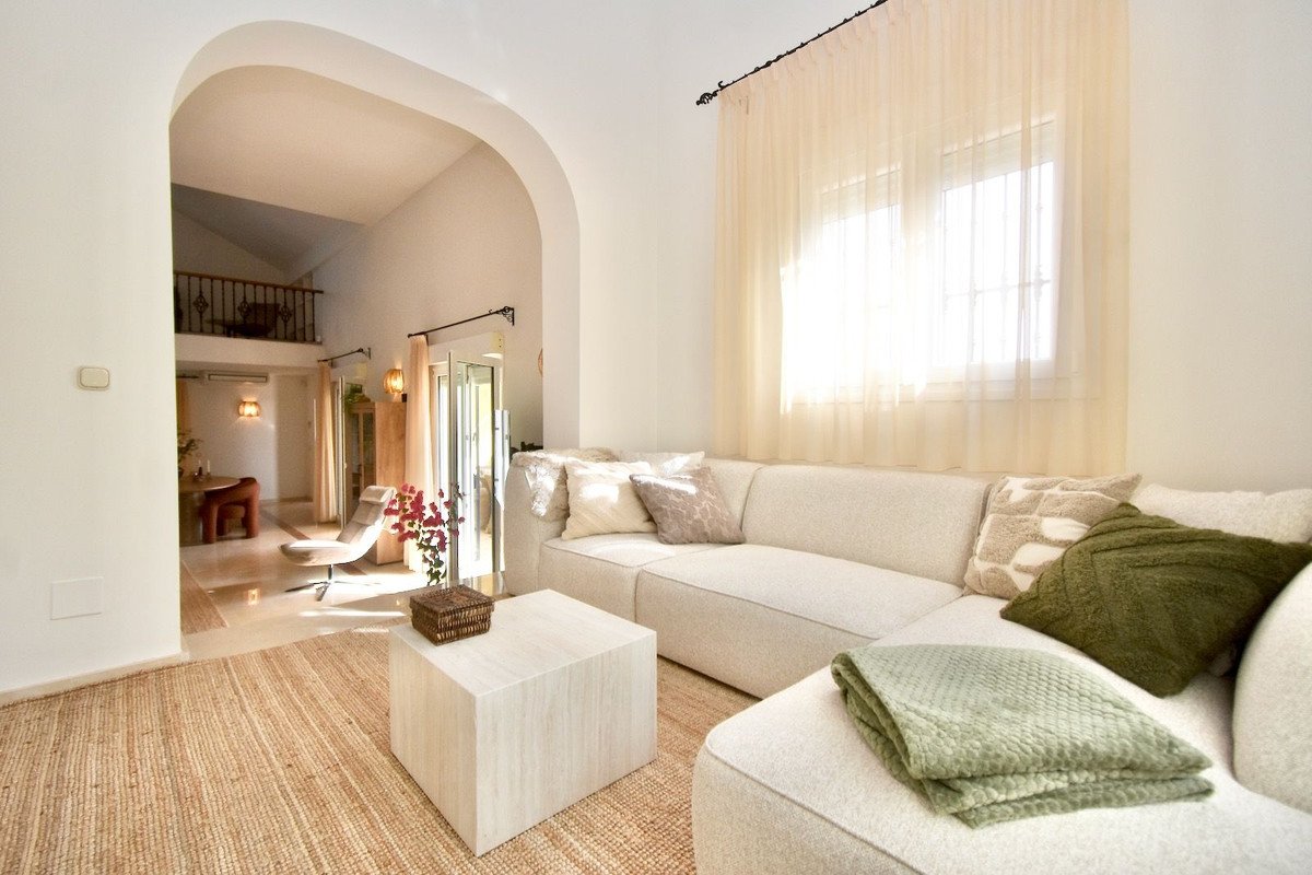 3 Bed Detached Villa in La Duquesa