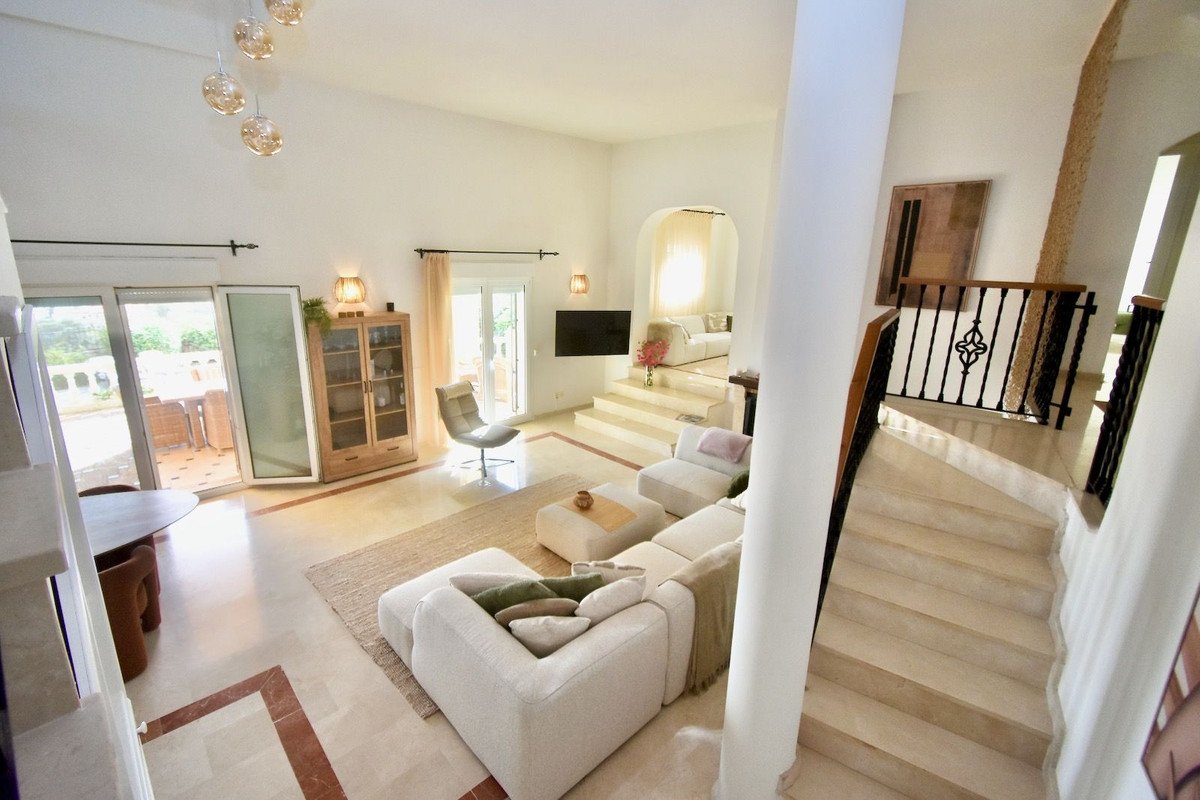 3 Bed Detached Villa in La Duquesa