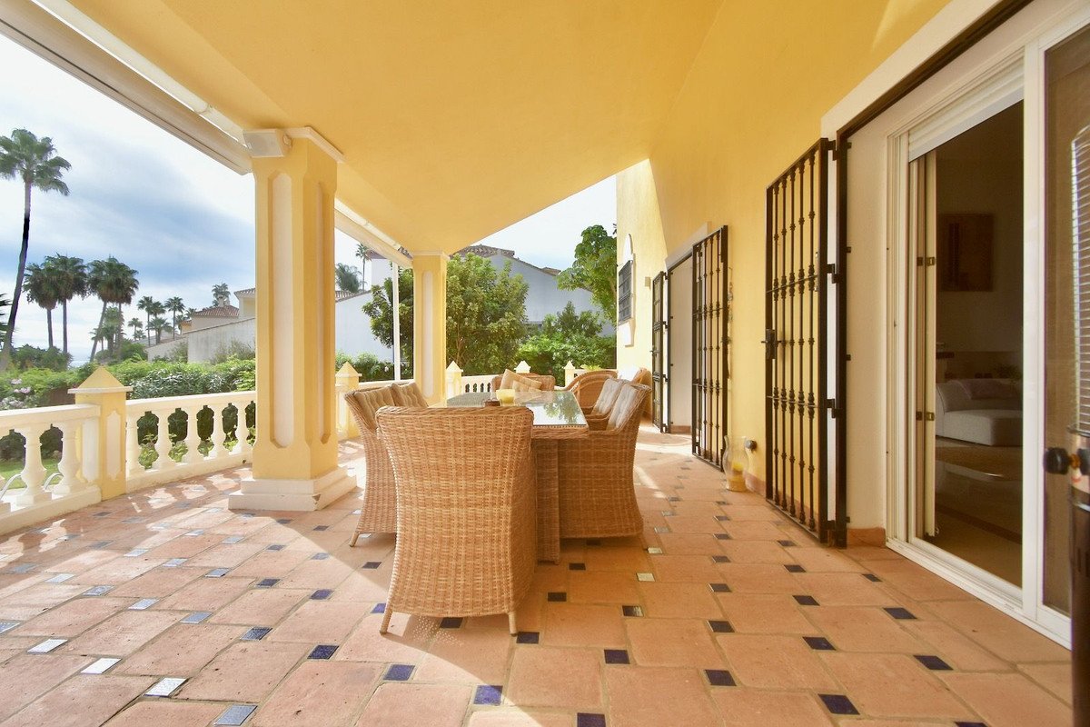 3 Bed Detached Villa in La Duquesa