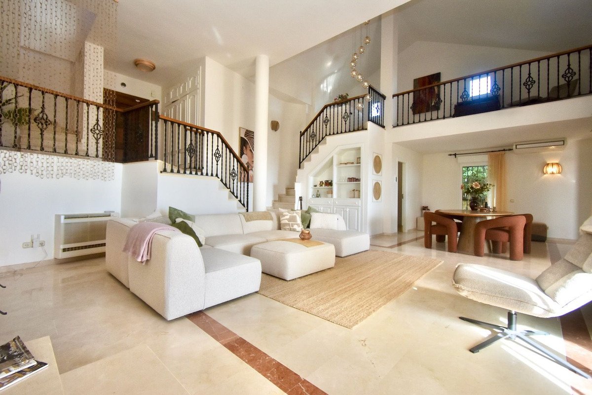 3 Bed Detached Villa in La Duquesa