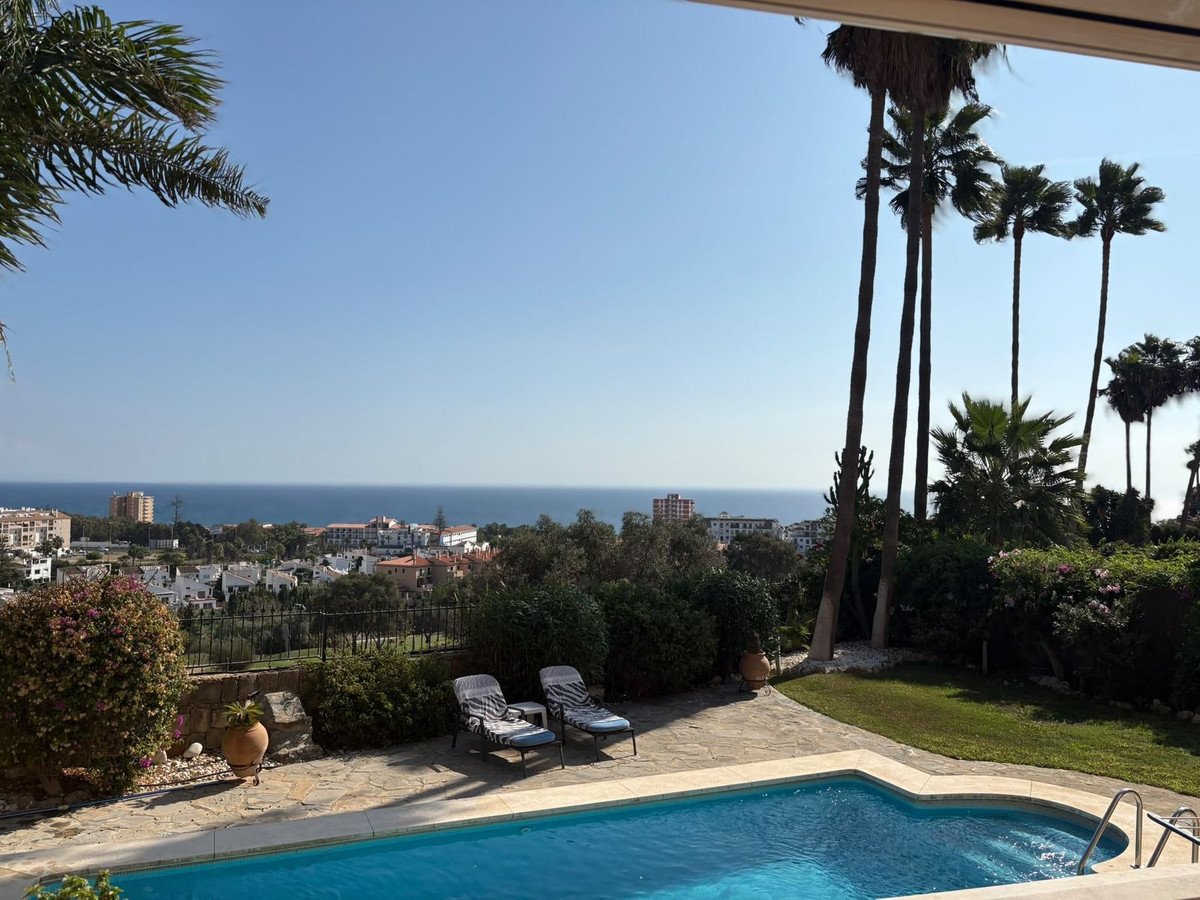 3 Bed Detached Villa in La Duquesa