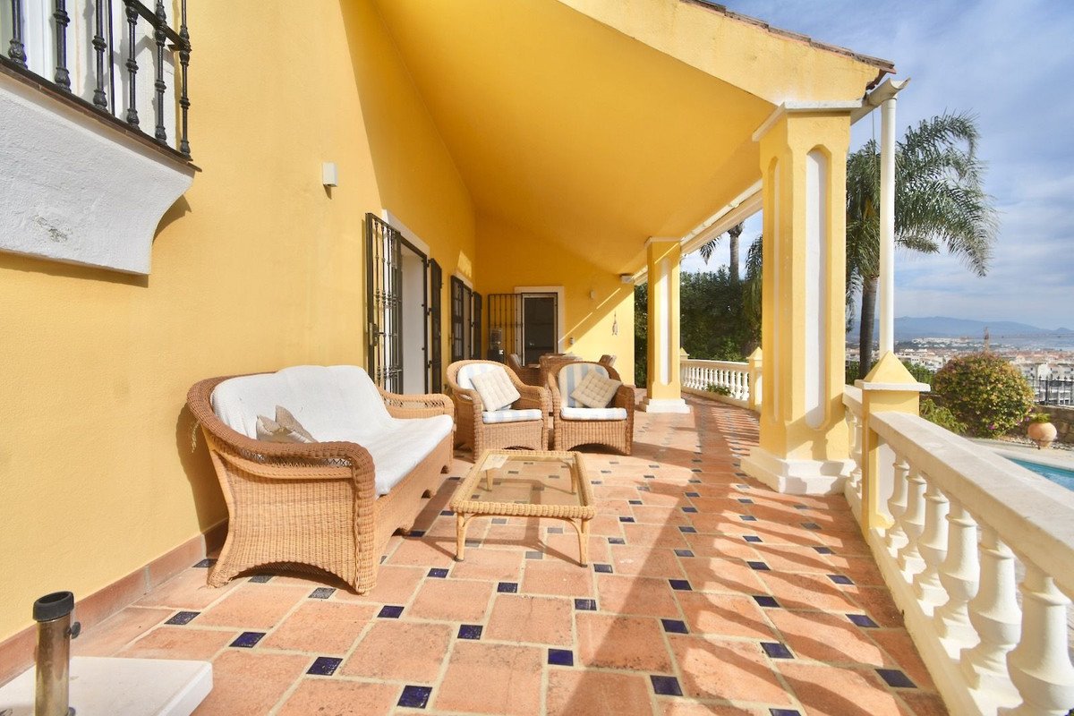 3 Bed Detached Villa in La Duquesa