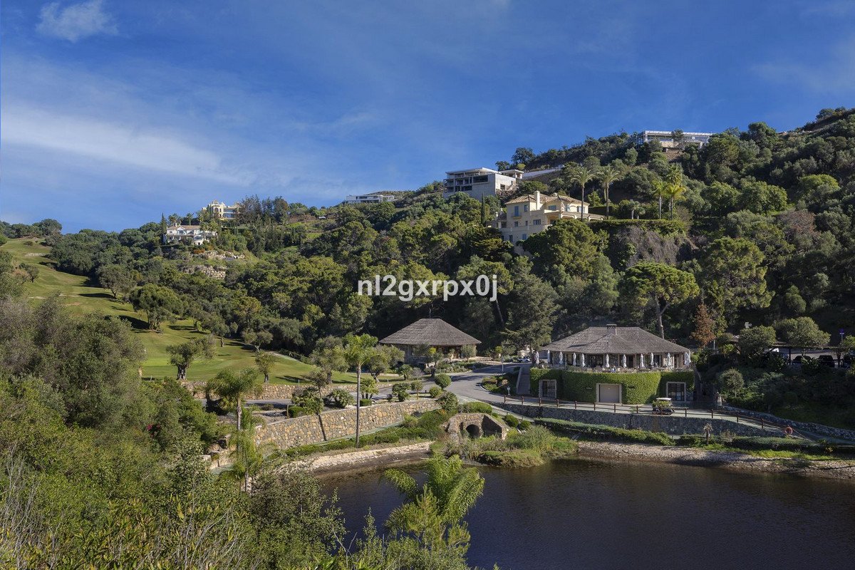 Residential Plot in Benahavís