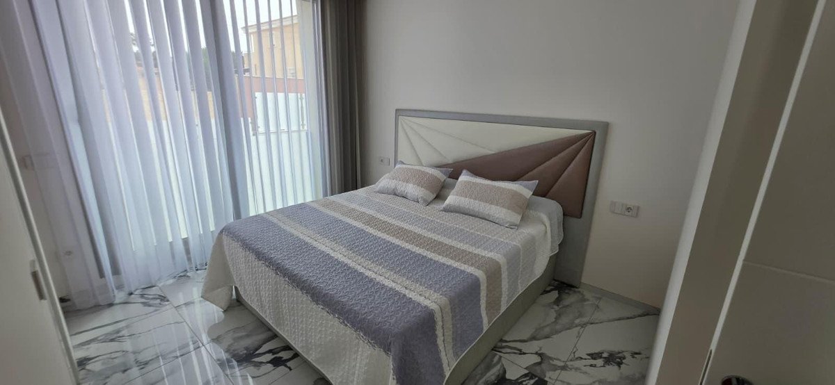 5 Bed Detached Villa in Torrevieja