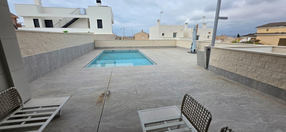 5 Bed Detached Villa in Torrevieja