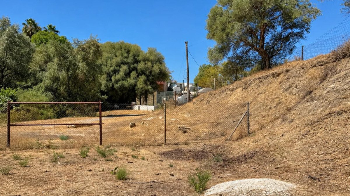 Residential Plot in Las Chapas
