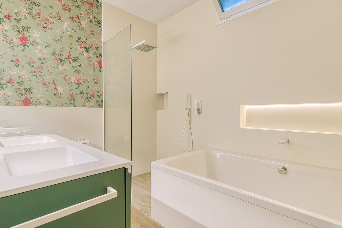 4 Bed Semi-Detached House in Nueva Andalucía