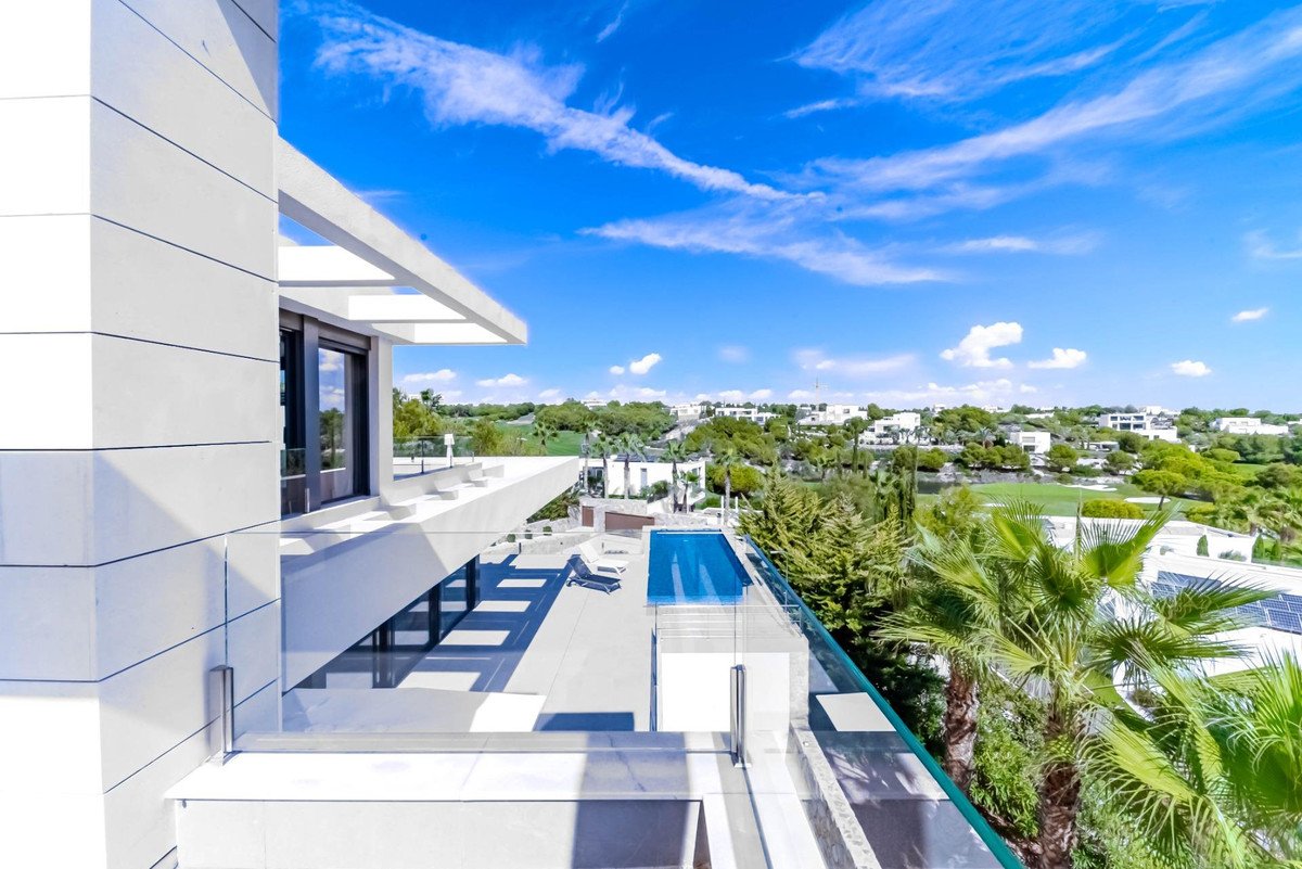 6 Bed Detached Villa in Las Colinas Golf