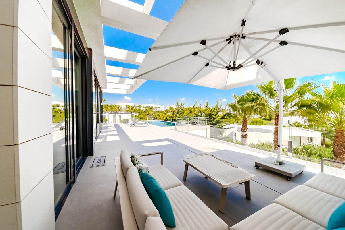 6 Bed Detached Villa in Las Colinas Golf