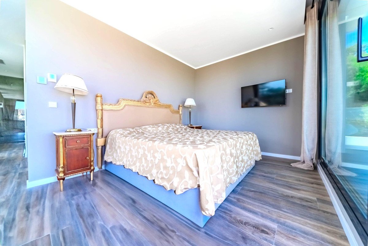 6 Bed Detached Villa in Las Colinas Golf