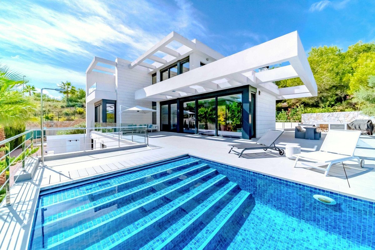 6 Bed Detached Villa in Las Colinas Golf