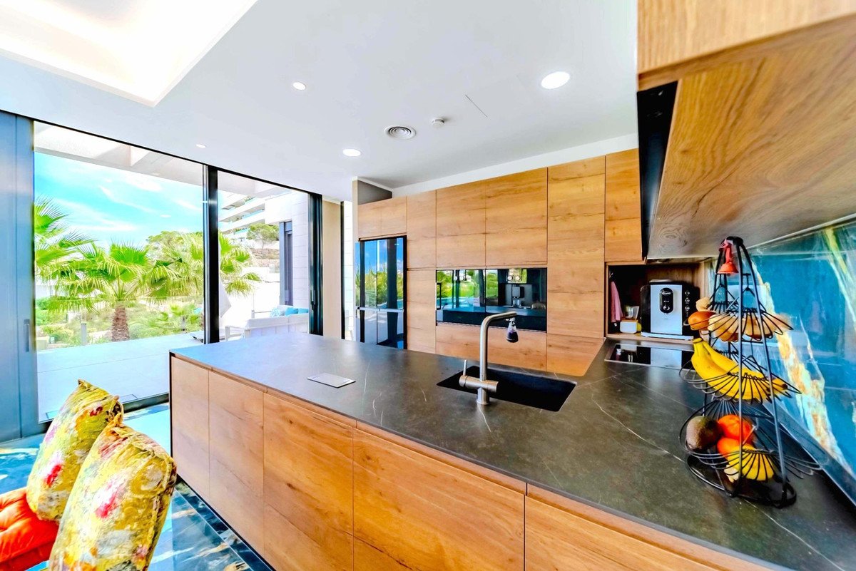 6 Bed Detached Villa in Las Colinas Golf