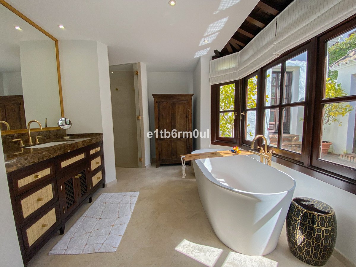 4 Bed Townhouse in The Golden Mile