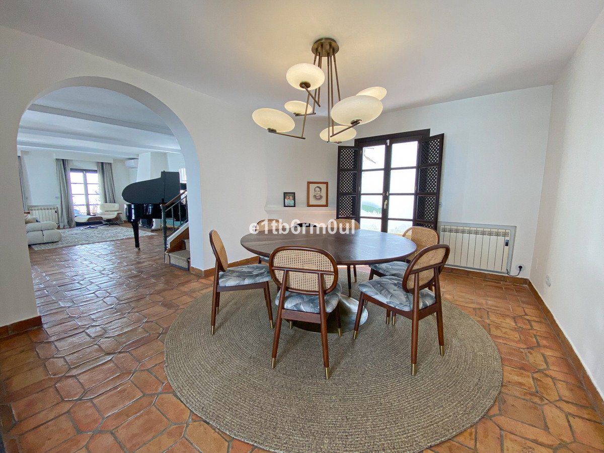 4 Bed Townhouse in The Golden Mile