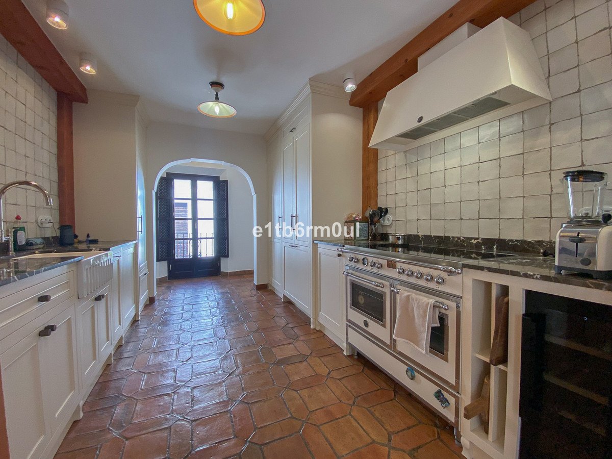 4 Bed Townhouse in The Golden Mile