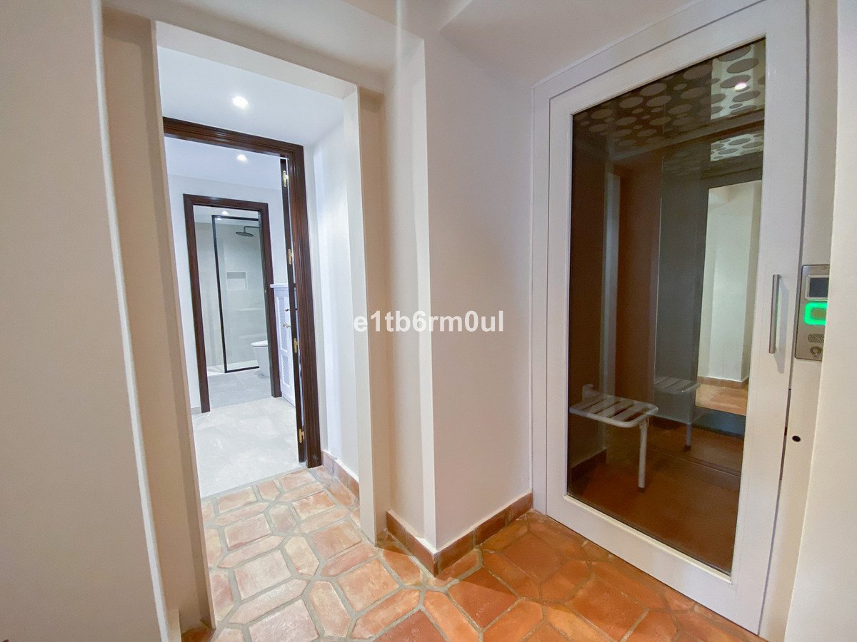 4 Bed Townhouse in The Golden Mile