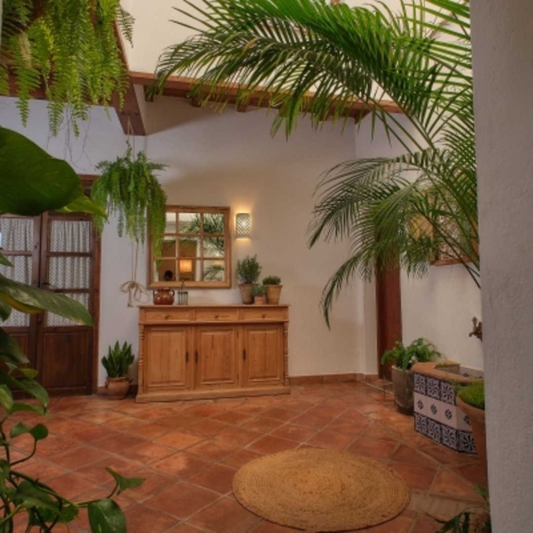 8 Bed Hotel in Marbella