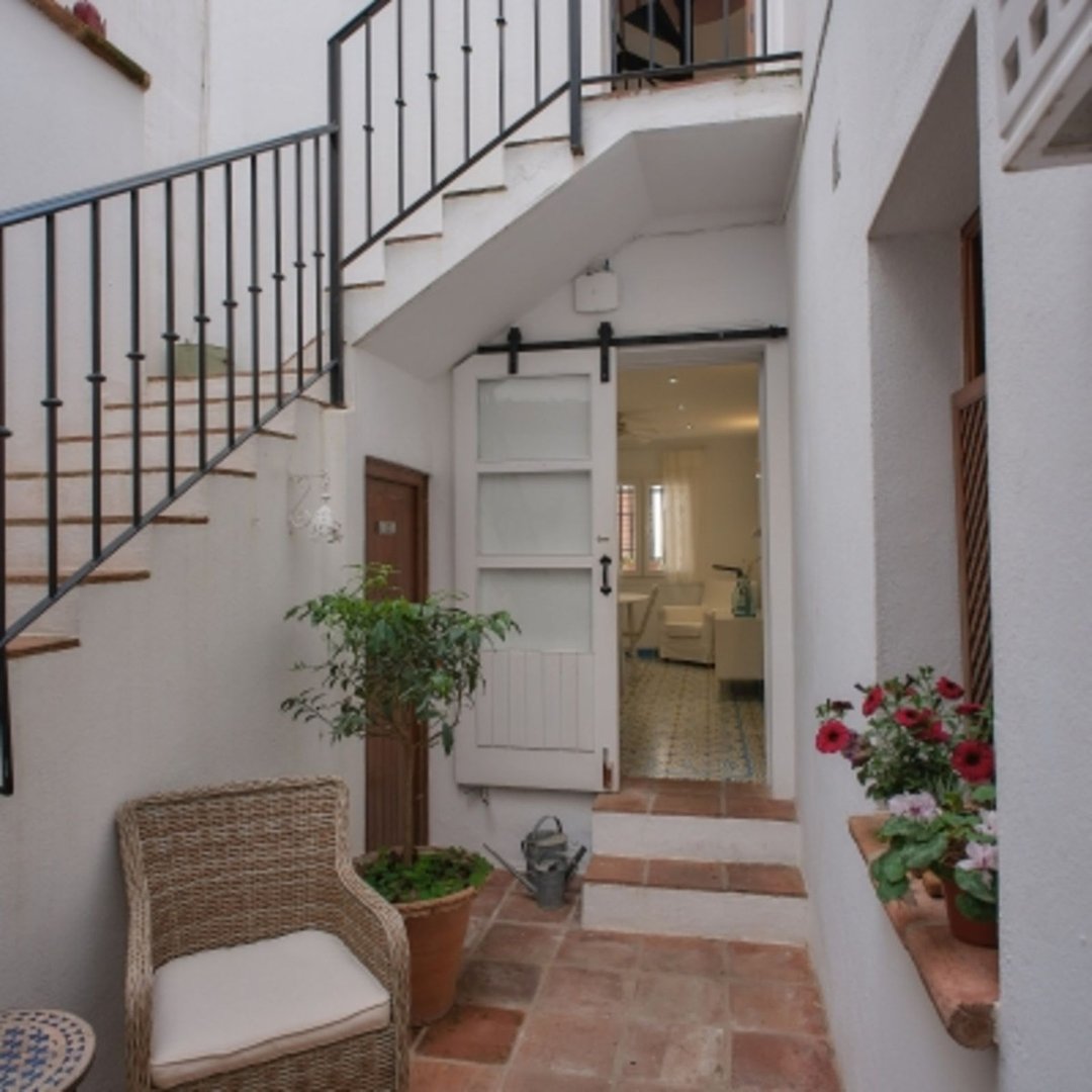 8 Bed Hotel in Marbella