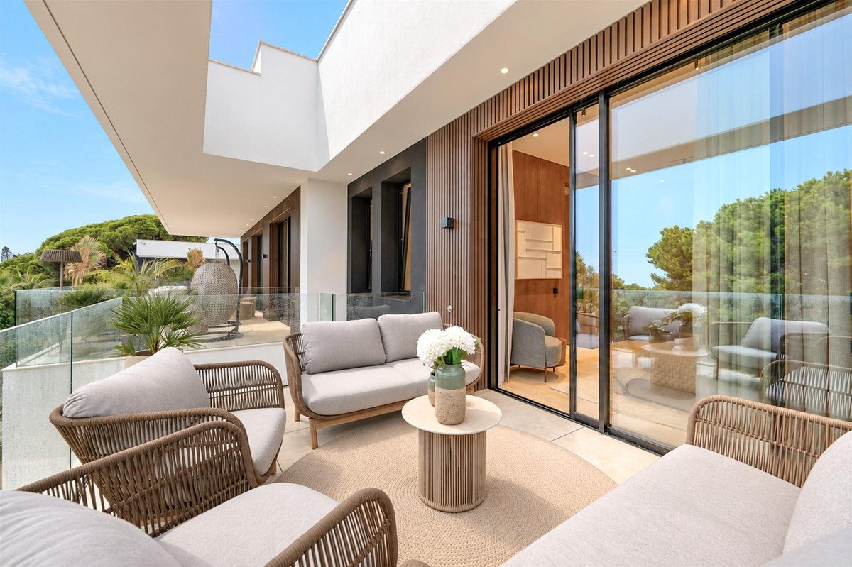 6 Bed Detached Villa in Nagüeles