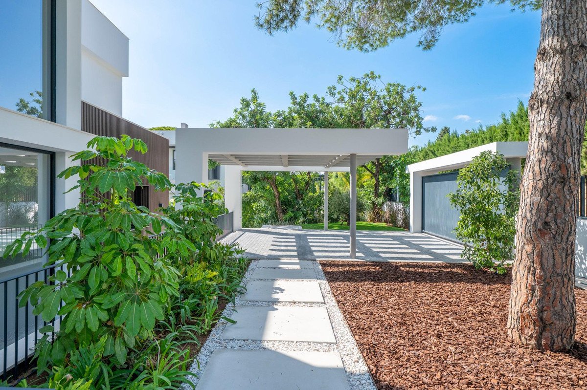6 Bed Detached Villa in Nagüeles