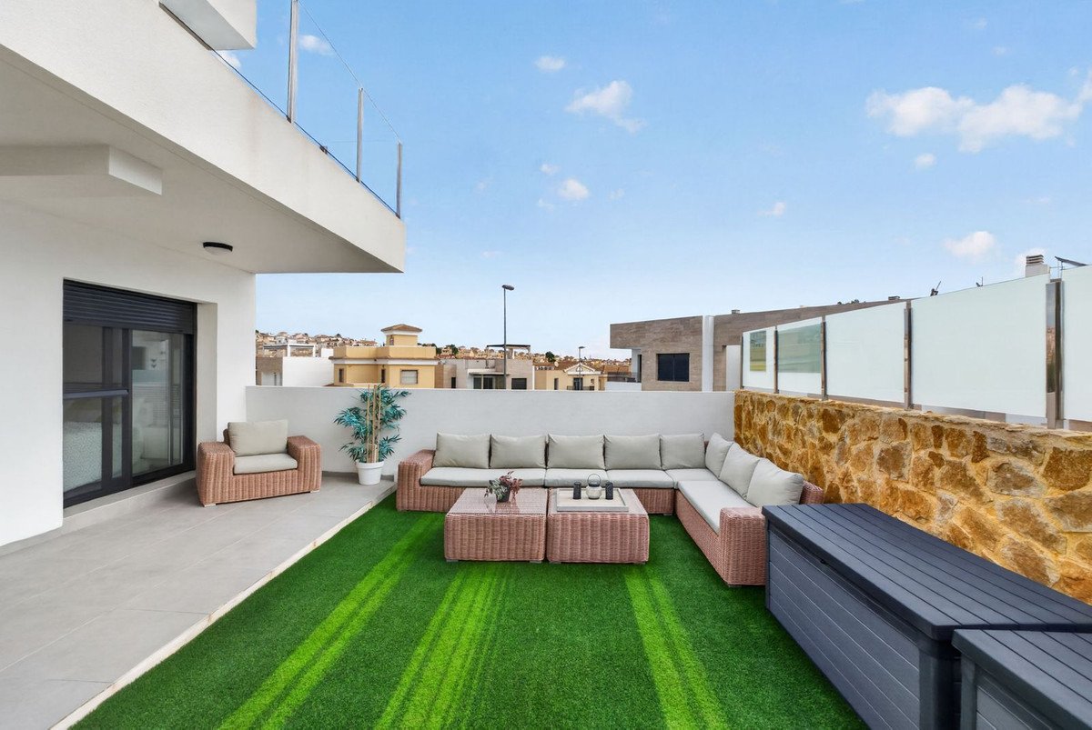 3 Bed Ground Floor Apartment in Villamartin