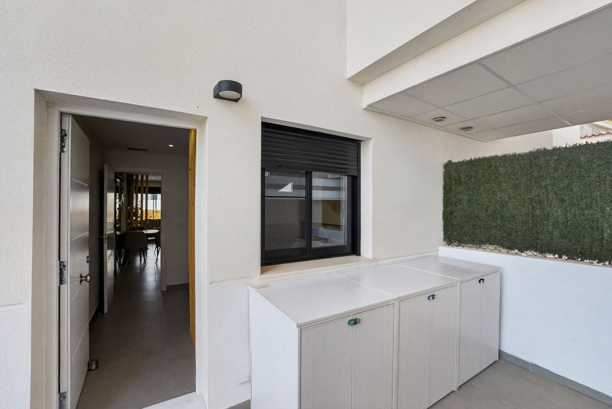 3 Bed Ground Floor Apartment in Villamartin