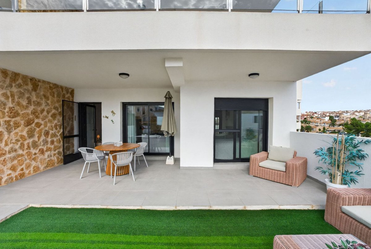 3 Bed Ground Floor Apartment in Villamartin