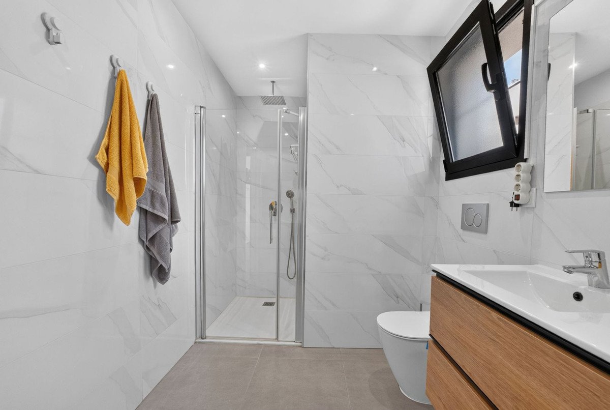 3 Bed Ground Floor Apartment in Villamartin