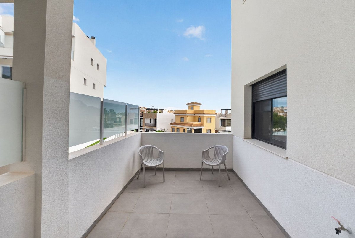 3 Bed Ground Floor Apartment in Villamartin