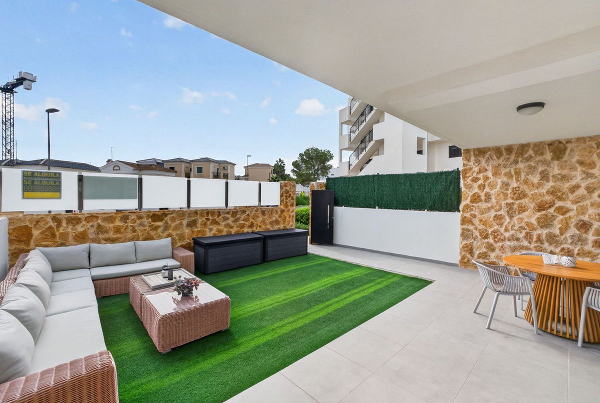 3 Bed Ground Floor Apartment in Villamartin
