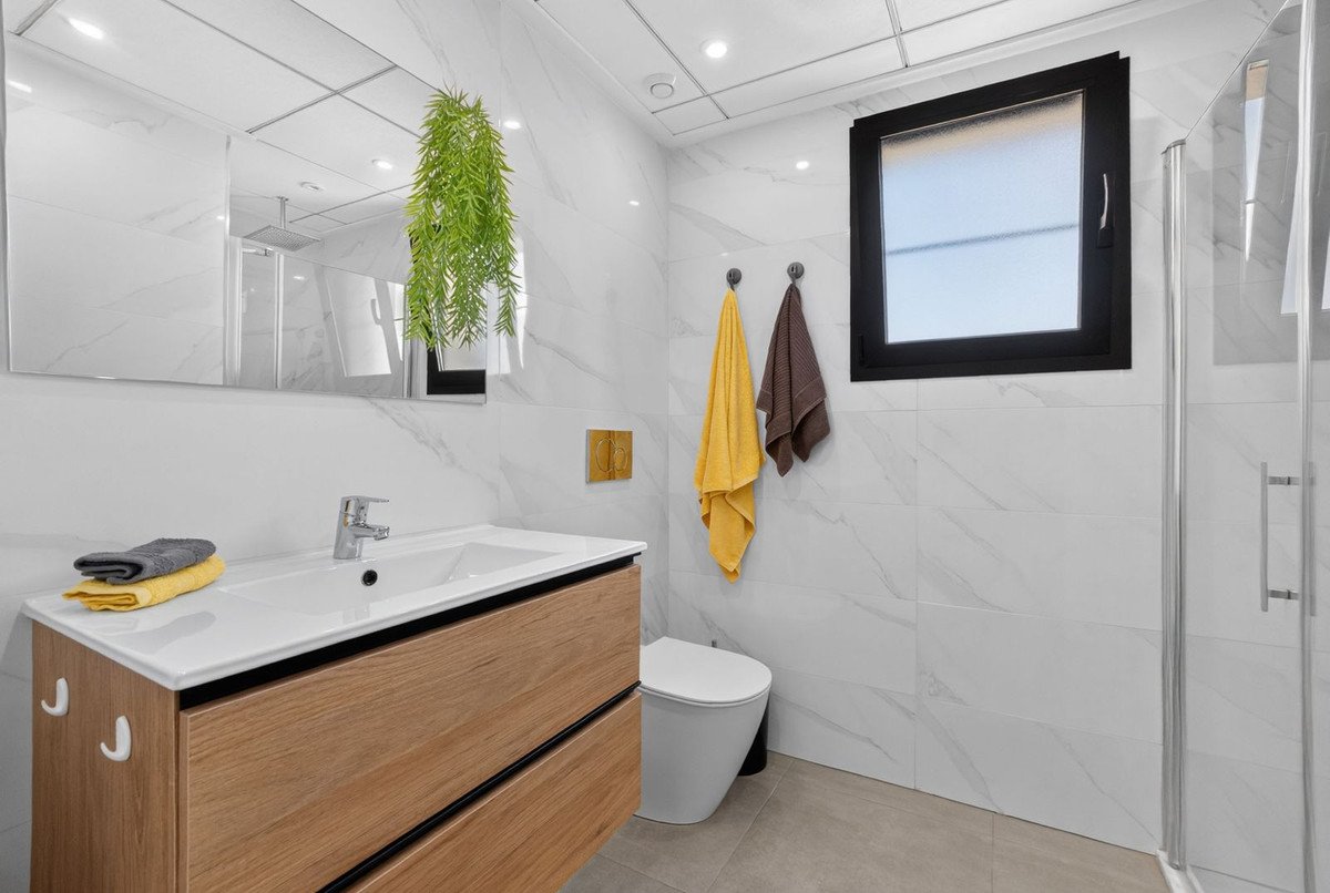 3 Bed Ground Floor Apartment in Villamartin