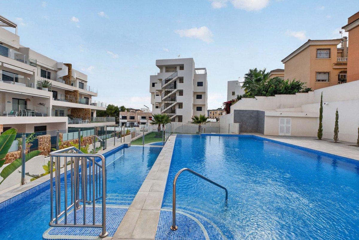 3 Bed Ground Floor Apartment in Villamartin